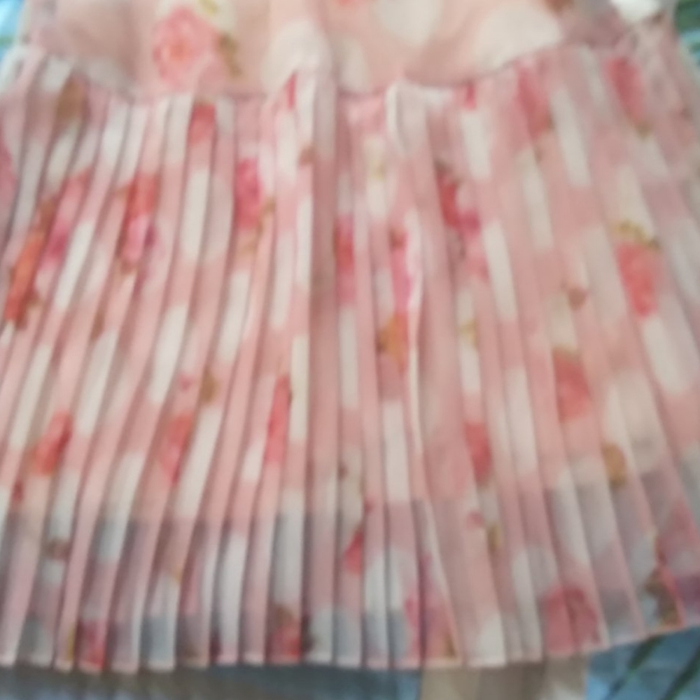 Dress - Picture 3 of 4